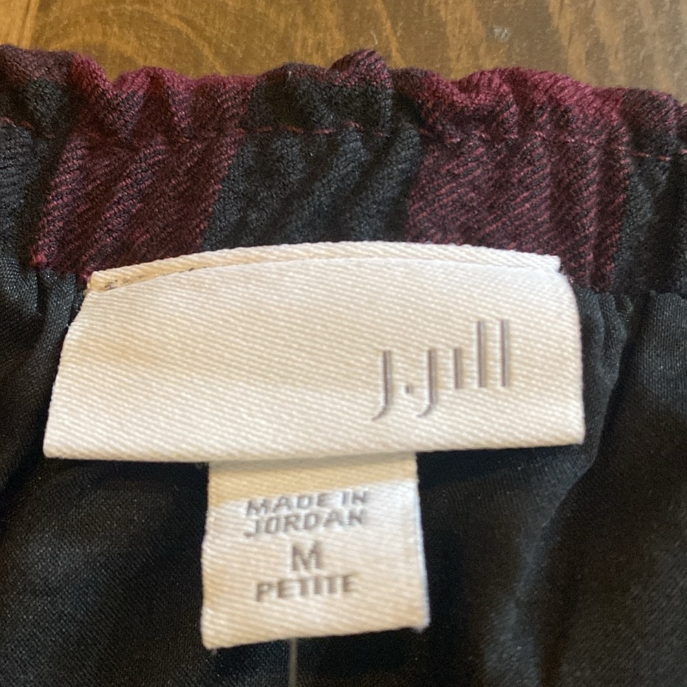 NWT J. Jill Red and Black Lined Buffalo Plaid Skirt. Pinot/black. Size MP. - Picture 11 of 16